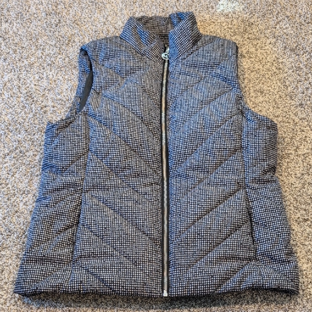MICHAEL Michael Kors Black and White Quilted Vest